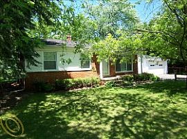 3-Bedroom Ranch with Watkins Lake Access in Waterford, MI