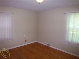 3-Bedroom Ranch with Watkins Lake Access in Waterford, MI (Photo 6 of 6)