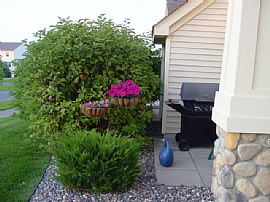Great 2 Bedroom Private Townhome with Great Views!  in Plymouth, MN (Photo 2 of 9)