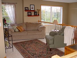 Great 2 Bedroom Private Townhome with Great Views!  in Plymouth, MN (Photo 4 of 9)