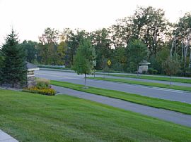 Great 2 Bedroom Private Townhome with Great Views!  in Plymouth, MN (Photo 8 of 9)