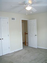 Beautiful 2 Bedroom Townhouse in Gated Community in Norcross, GA (Photo 10 of 12)