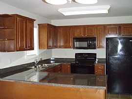 Beautiful 2 Bedroom Townhouse in Gated Community in Norcross, GA (Photo 2 of 12)