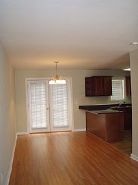 Beautiful 2 Bedroom Townhouse in Gated Community in Norcross, GA (Photo 5 of 12)