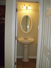 Beautiful 2 Bedroom Townhouse in Gated Community in Norcross, GA (Photo 7 of 12)