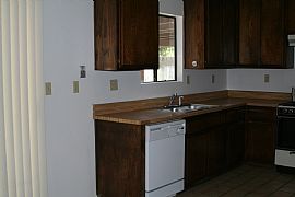 Fantastic 3 Bedroom Home on Cul De Sac in Riverside, CA (Photo 5 of 9)