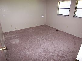3 Bedroom 1 Bath in Northbrook in Cincinnati, OH (Photo 4 of 4)