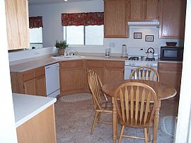 Beautiful 2 Bedroom Single Family Home with Loft - Very Clean!  in Las Vegas, NV (Photo 3 of 7)