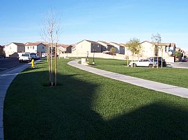 Beautiful 2 Bedroom Single Family Home with Loft - Very Clean!  in Las Vegas, NV (Photo 7 of 7)