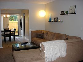Fabulous 2 Bedroom Condo In Move-In Condition in Columbus, OH (Photo 2 of 9)
