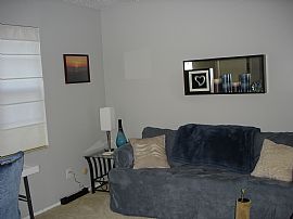 Fabulous 2 Bedroom Condo In Move-In Condition in Columbus, OH (Photo 8 of 9)