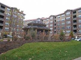 Magnificent 3 Bedroom Condo with Large Balcony! in Skokie, IL