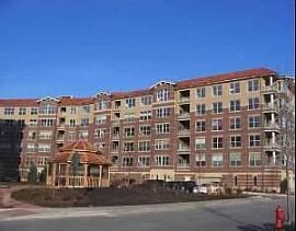 Gorgeous 3 Bedroom Condo in Elevator Building!  in Skokie, IL