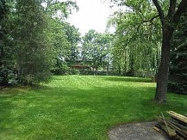 Spacious, Cozy 5 Bedroom Home with 3200 Sq. Ft. in Northbrook, IL (Photo 4 of 5)