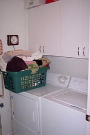 A Must See 2 Bedroom Condo Near EDCC and Steven's Hospital in Lynnwood, WA (Photo 5 of 6)