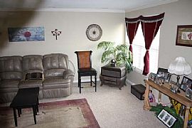 Large 3 Bedroom Luxury Townhouse - Natures Lovers Dream  in Centennial, CO (Photo 4 of 10)