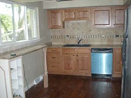 Large 3 Bedroom Luxury Townhouse - Natures Lovers Dream  in Centennial, CO (Photo 6 of 10)