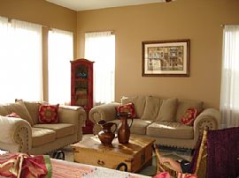 Gorgeous 5 Bedroom Miramonte Home with Move-In Special!  in Santa Clarita, CA (Photo 4 of 5)