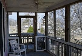 Great 2 Bedroom Home - Welcome Home to Relax in The Water in Merry Hill, NC (Photo 3 of 4)