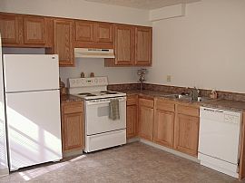 Renovated 2 Bedroom Townhome - Near Worthington School in Columbus, OH