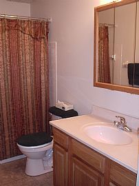 Renovated 2 Bedroom Townhome - Near Worthington School in Columbus, OH (Photo 3 of 4)