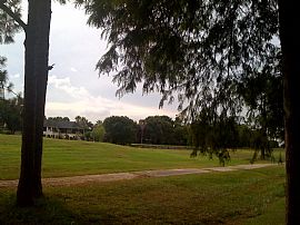 Beautiful 1 Story, 3 Bedroom Home on Golf Course in Houston, TX (Photo 5 of 10)