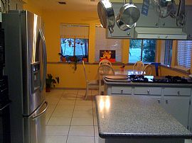 Beautiful 1 Story, 3 Bedroom Home on Golf Course in Houston, TX (Photo 6 of 10)