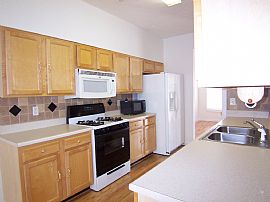 Large 3 Bedroom Townhouse with Open Floor-Plan - Near Marta in Doraville, GA (Photo 3 of 6)