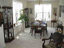 Beautiful and Spacious 4 Bedroom Home with Hardwood Floors in Leesburg, VA (Photo 4 of 11)