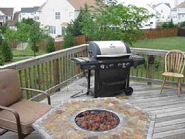 Beautiful and Spacious 4 Bedroom Home with Hardwood Floors in Leesburg, VA (Photo 5 of 11)