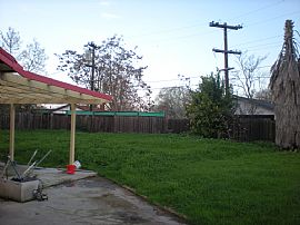 Superb 3 Bedroom Home with Extra Large Fenced Yard in Stockton, CA (Photo 5 of 6)