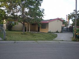Superb 3 Bedroom Home with Extra Large Fenced Yard in Stockton, CA (Photo 6 of 6)