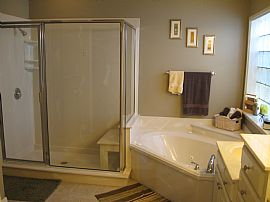 Superb 3 Bedroom Home with Huge Bonus Room in Flint, TX (Photo 5 of 12)