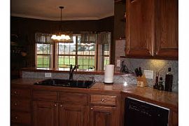 Superb 3 Bedroom Home with Huge Bonus Room in Flint, TX (Photo 8 of 12)