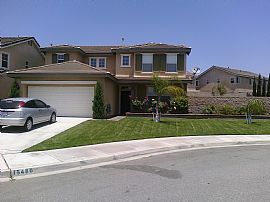 Beautiful 3 Bedroom Home with Large Kitchen in Fontana, CA