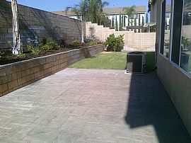 Beautiful 3 Bedroom Home with Large Kitchen in Fontana, CA (Photo 6 of 12)