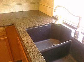 Beautiful 3 Bedroom Home with Large Kitchen in Fontana, CA (Photo 8 of 12)