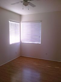 Beautiful 3 Bedroom Home with Large Kitchen in Fontana, CA (Photo 9 of 12)