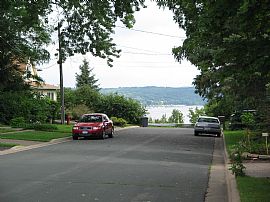 Well-Cared For Older 2 Bedroom Home on Dead-End Street in Stillwater, MN (Photo 10 of 11)