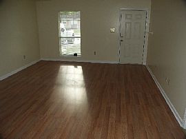 Large 3 BR, 2 BA Home in Denham Springs in Denham Springs, LA (Photo 3 of 5)