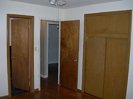 Great 3 Bedroom Home in Great Location!  in Gladstone, MO (Photo 5 of 5)