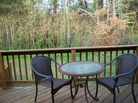 Spacious 3 Bedroom Townhouse on Quiet Street - Backs to Woods in Middle River, MD (Photo 2 of 9)