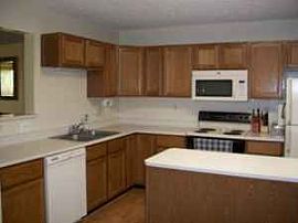 Spacious 3 Bedroom Townhouse on Quiet Street - Backs to Woods in Middle River, MD (Photo 4 of 9)