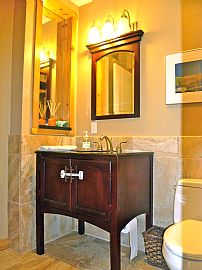 Unique 3 Bedroom Family Home with Beautiful Pool in Sarasota, FL (Photo 6 of 9)