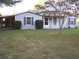 Charming 2 Bedroom Cottage Type Home on Quiet Street in Lithonia, GA (Photo 2 of 2)