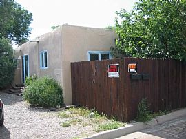Cute and Charming 2 Bedroom Apartment Near Plaza in Santa Fe, NM (Photo 2 of 9)