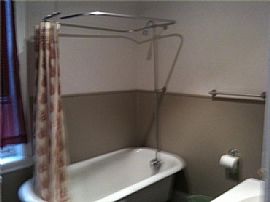 Great 3 Bedroom Single Family Home with Hardwood Floors  in Philadelphia, PA (Photo 4 of 5)