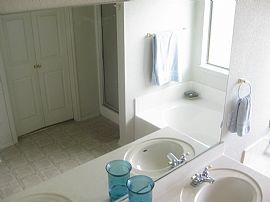 Huge 4 Bedroom Home in Killeen, TX (Photo 7 of 9)