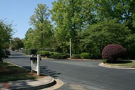 Comfortable and Peaceful Ranch Style Home  in Marietta, GA (Photo 6 of 8)