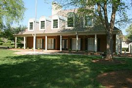 Comfortable and Peaceful Ranch Style Home  in Marietta, GA (Photo 7 of 8)